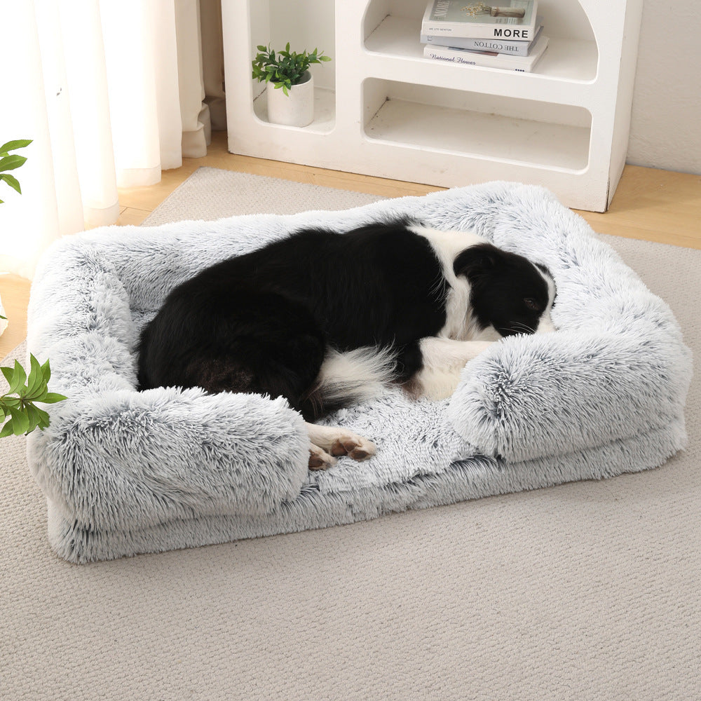 Plush Round Pet Bed – Cozy Winter Haven for Pets