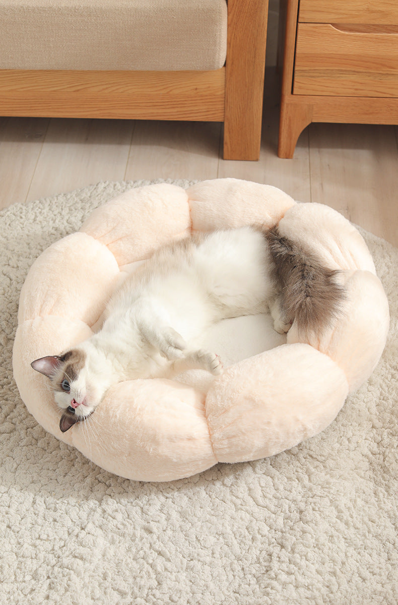 Soft Dog & Cat Blanket – Cute Floral Pet Haven